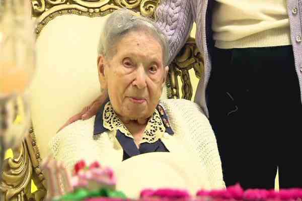 2015-08-19 oudste joodse vrouw overleden